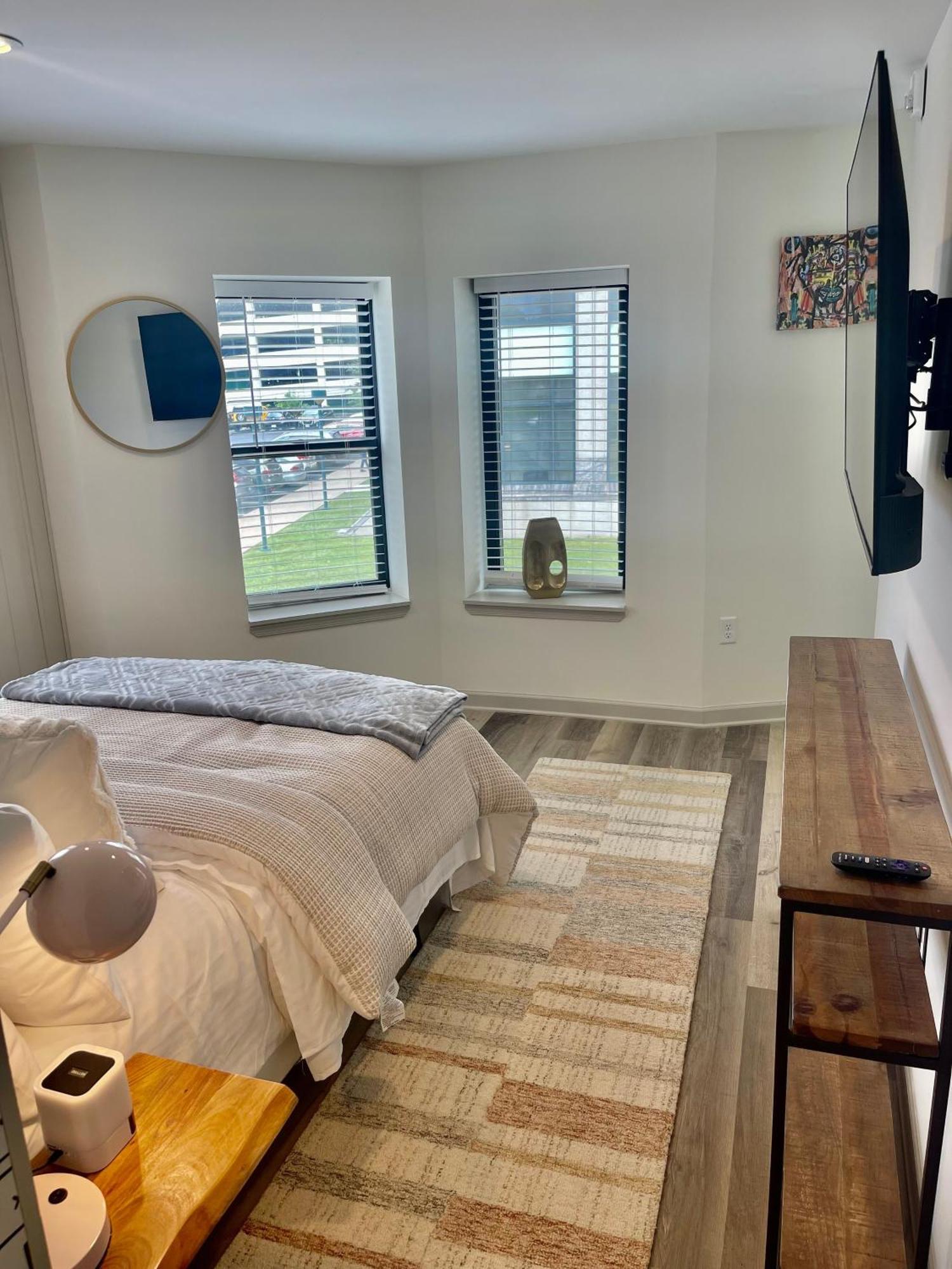 Modern Fully Renovated Suite & Loft In Downtown Trenton Pokój zdjęcie